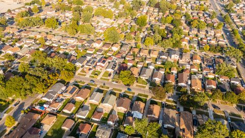 Tiny photo for 7817 S Kenton Avenue, Chicago, IL 60652 (MLS # 12489515)