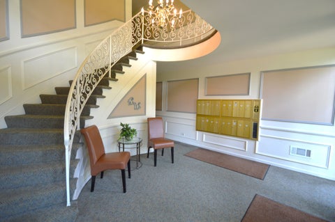 Tiny photo for 112 Carriage Way Drive #204A, Burr Ridge, IL 60527 (MLS # 12702783)
