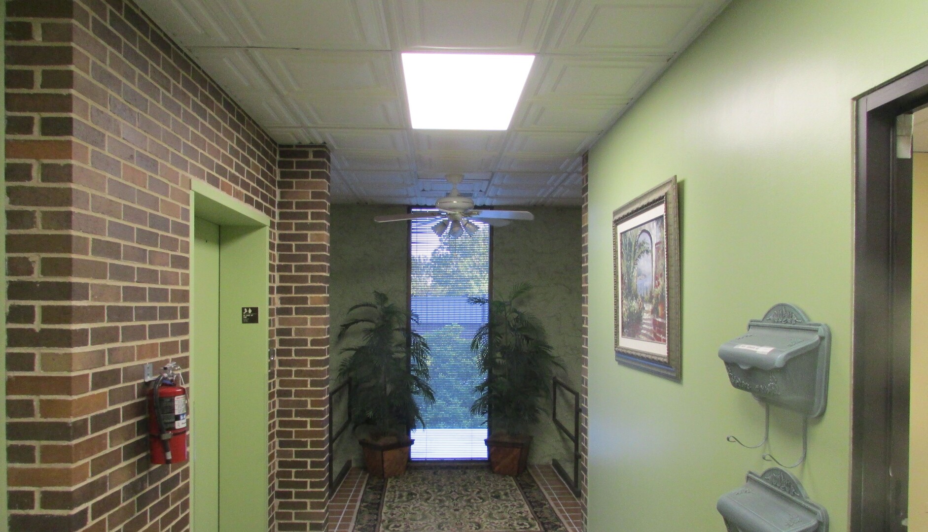 11952 S Harlem Avenue