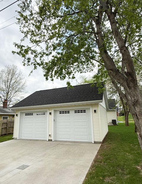 Tiny photo for 2407 Warren Street, Davenport, IA 52804 (MLS # 12628295)