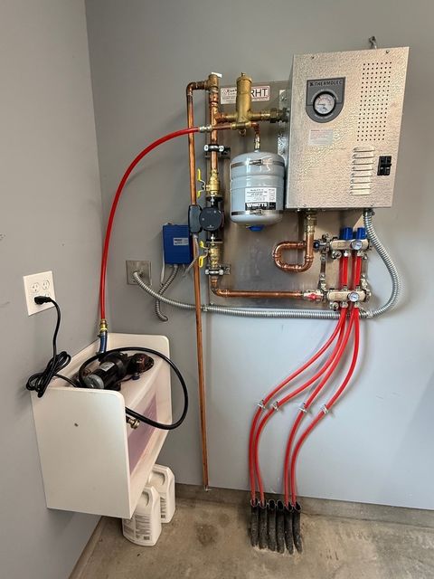 Tiny photo for 2407 Warren Street, Davenport, IA 52804 (MLS # 12628295)