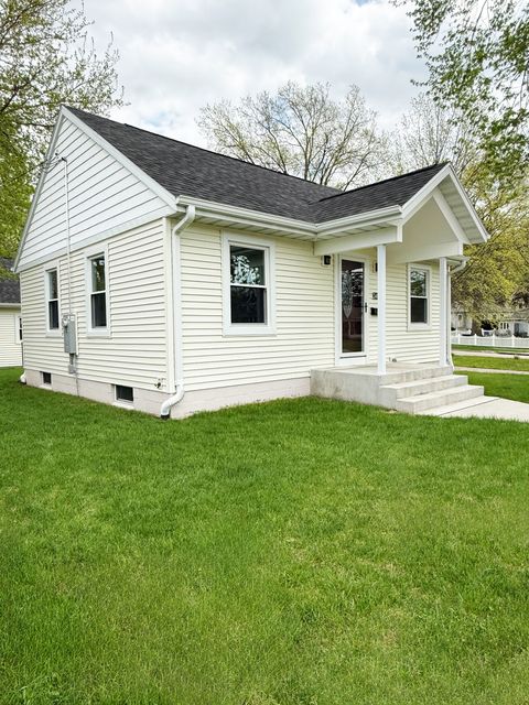 Tiny photo for 2407 Warren Street, Davenport, IA 52804 (MLS # 12628295)