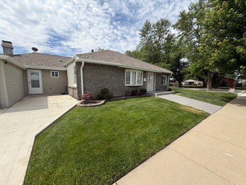 Tiny photo for 10801 OAK Avenue, Chicago Ridge, IL 60415 (MLS # 12757157)