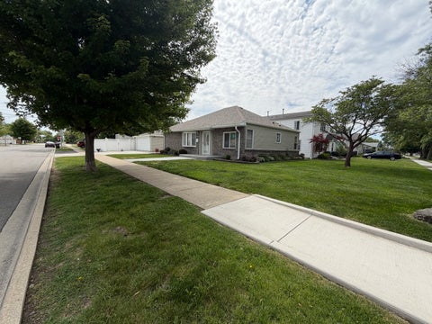 Tiny photo for 10801 OAK Avenue, Chicago Ridge, IL 60415 (MLS # 12757157)