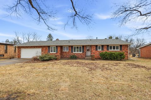 Photo of 4215 W El Rancho Drive, Davenport, IA 52806 (MLS # 12589392)