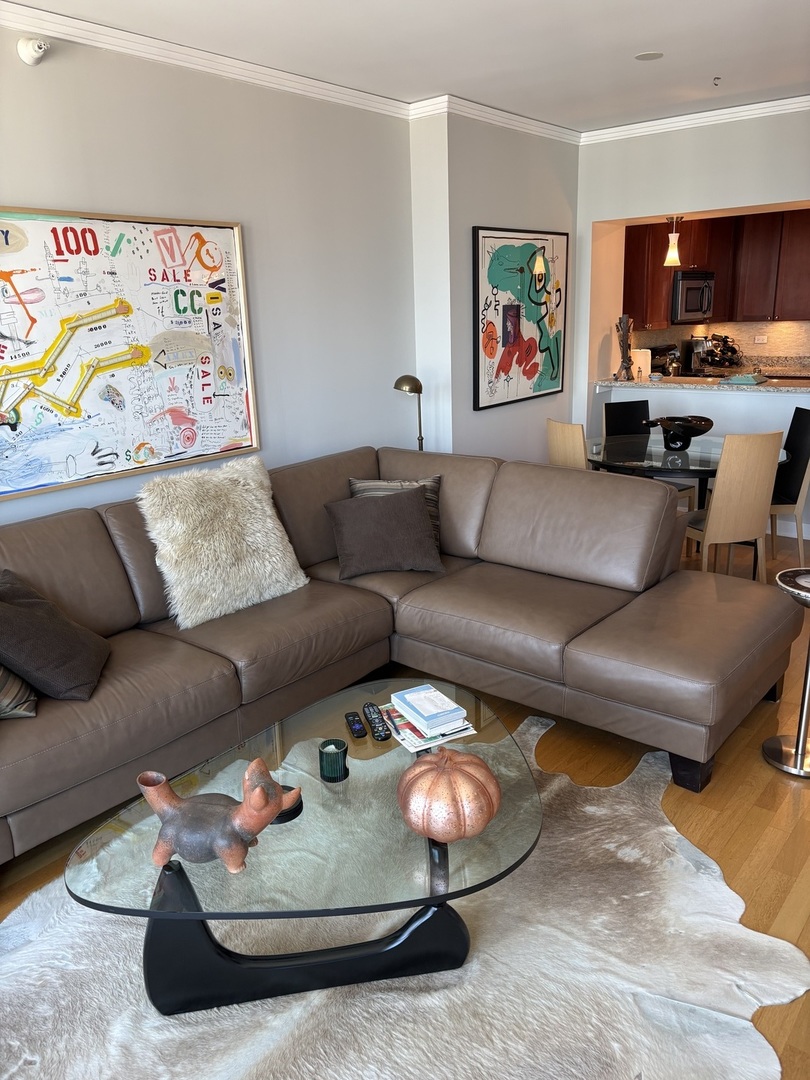 200 N Jefferson Street 2307