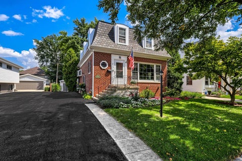 Tiny photo for 693 S SPRING Road, Elmhurst, IL 60126 (MLS # 12735355)