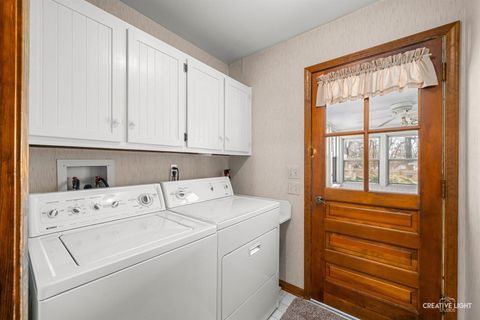 Tiny photo for 409 Essex Court, Geneva, IL 60134 (MLS # 12551980)