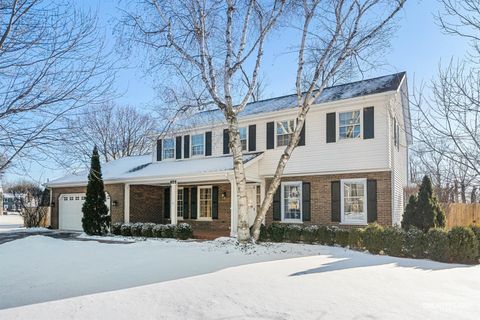 Photo of 409 Essex Court, Geneva, IL 60134 (MLS # 12551980)