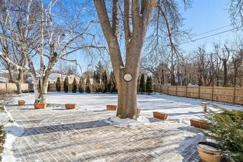 Tiny photo for 409 Essex Court, Geneva, IL 60134 (MLS # 12551980)