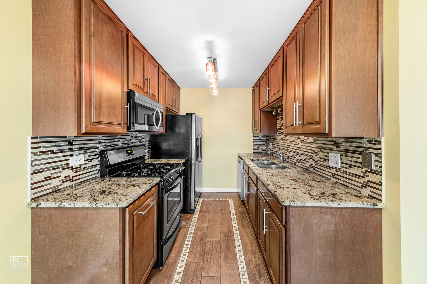 636 Forum Drive