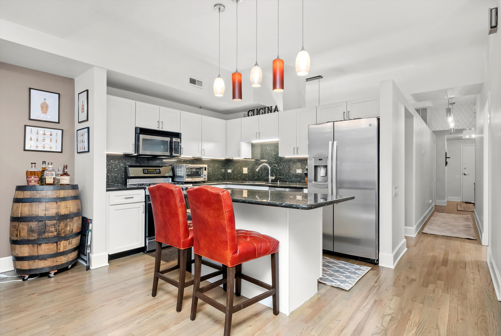 165 N CANAL Street 518