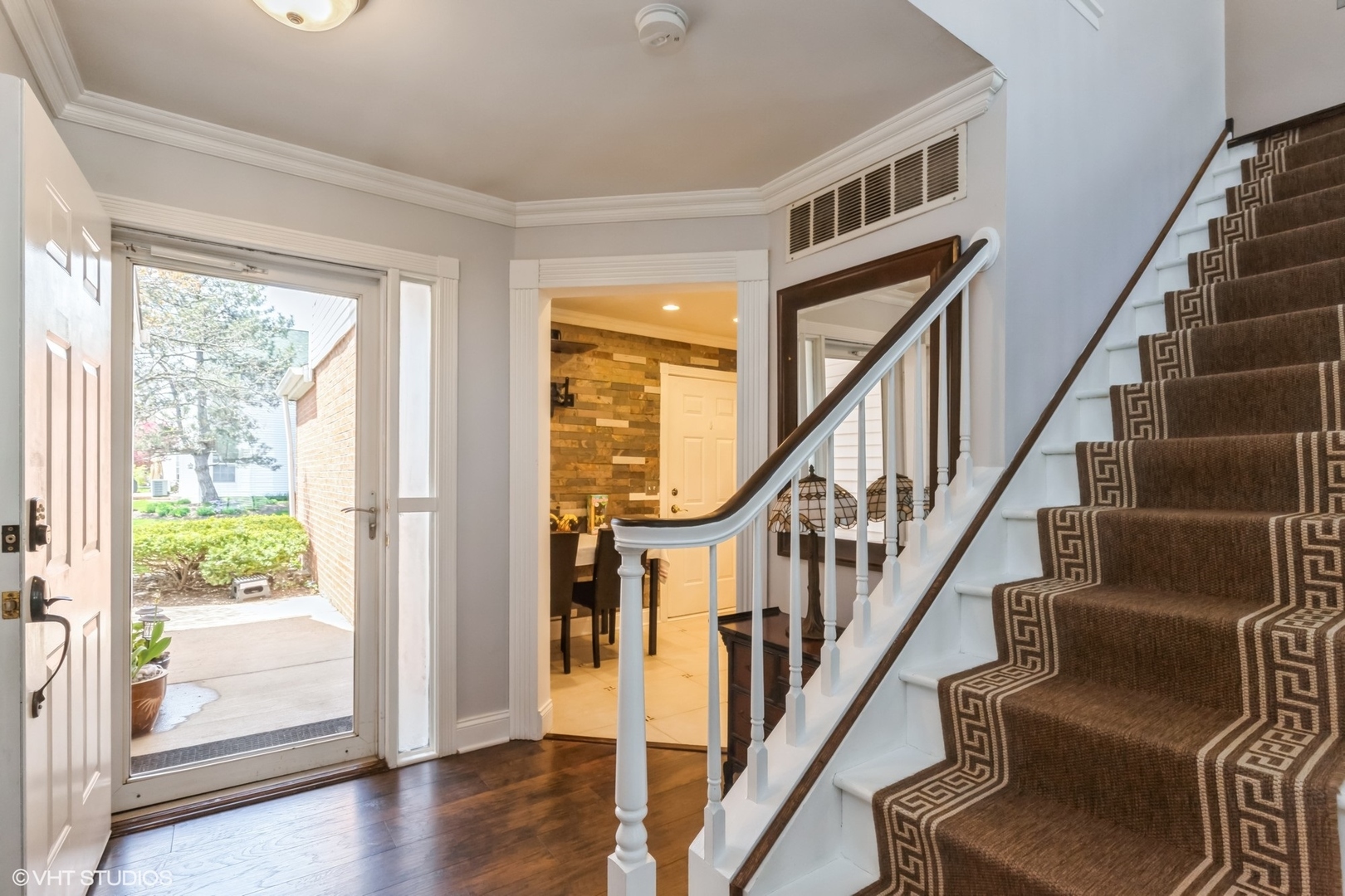 115 Meadowbrook Lane