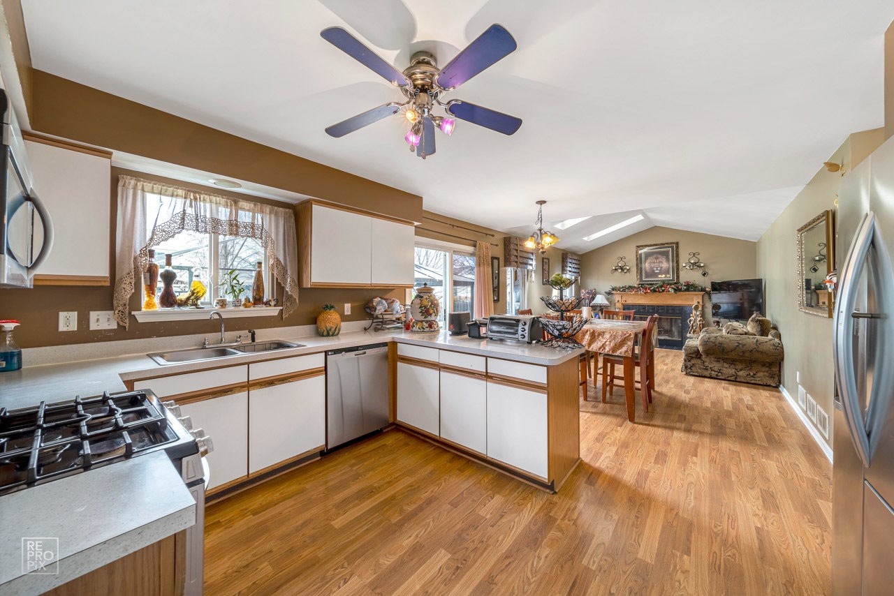 13812 S Jane Circle