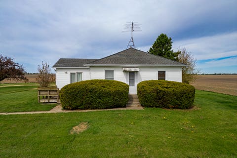 Tiny photo for 21137 Fenstermaker Road, Sycamore, IL 60178 (MLS # 12641411)