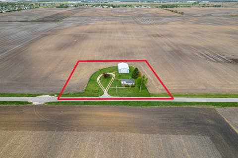 Tiny photo for 21137 Fenstermaker Road, Sycamore, IL 60178 (MLS # 12641411)