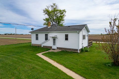 Tiny photo for 21137 Fenstermaker Road, Sycamore, IL 60178 (MLS # 12641411)