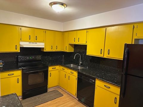 Tiny photo for 674 Pinecrest Drive #203, Prospect Heights, IL 60070 (MLS # 12485997)