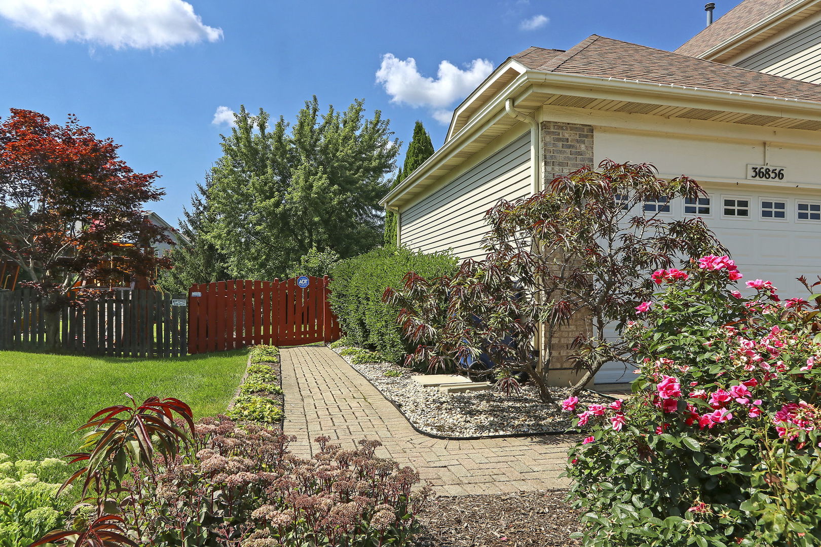 36856 N Deer Trail Drive