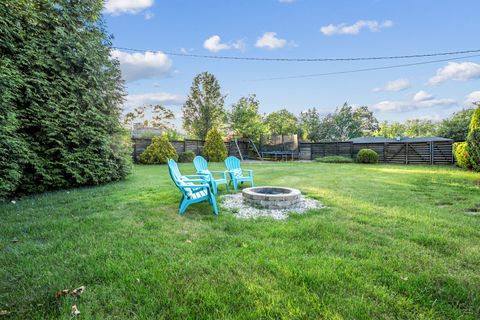 Tiny photo for 16W639 Red Oak Avenue, Bensenville, IL 60106 (MLS # 12483848)