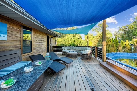 Tiny photo for 16W639 Red Oak Avenue, Bensenville, IL 60106 (MLS # 12483848)