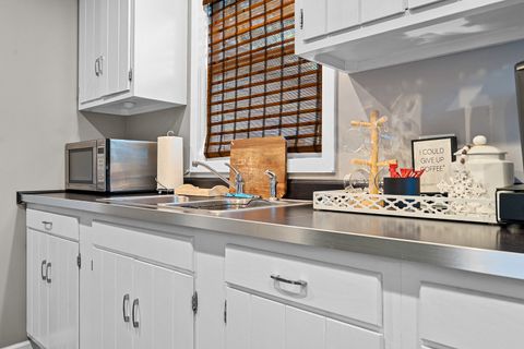 Tiny photo for 16W639 Red Oak Avenue, Bensenville, IL 60106 (MLS # 12483848)