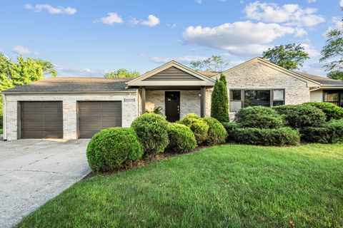Photo of 16W639 Red Oak Avenue, Bensenville, IL 60106 (MLS # 12483848)