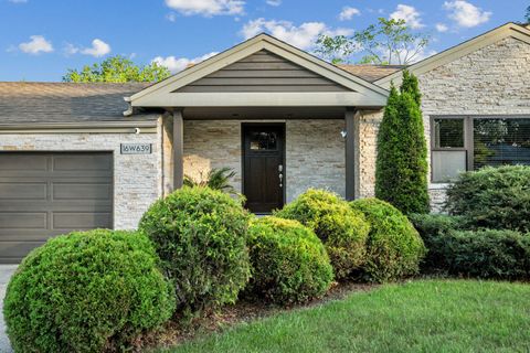 Tiny photo for 16W639 Red Oak Avenue, Bensenville, IL 60106 (MLS # 12483848)