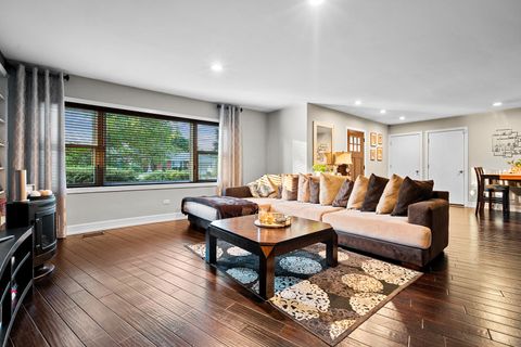 Tiny photo for 16W639 Red Oak Avenue, Bensenville, IL 60106 (MLS # 12483848)