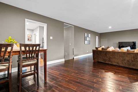 Tiny photo for 16W639 Red Oak Avenue, Bensenville, IL 60106 (MLS # 12483848)