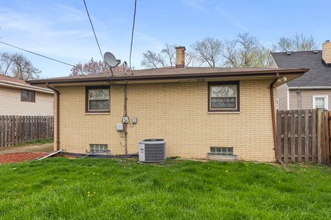Tiny photo for 17908 Lorenz Avenue, Lansing, IL 60438 (MLS # 12619165)