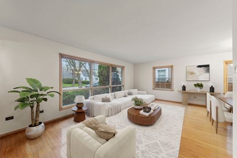 Tiny photo for 17908 Lorenz Avenue, Lansing, IL 60438 (MLS # 12619165)