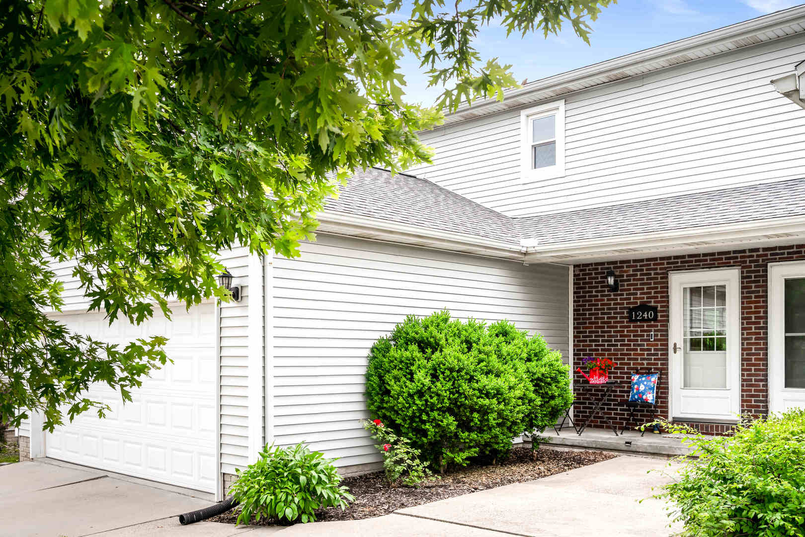 1240 Beacon Hill Court