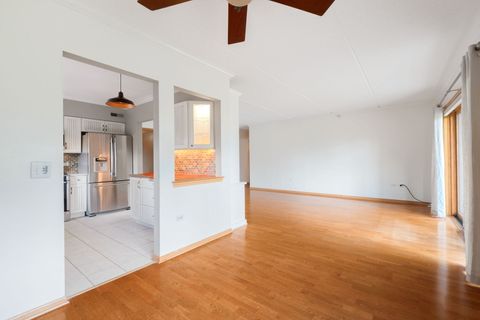 Tiny photo for 100 N Gary Avenue N #304, Wheaton, IL 60187 (MLS # 12437478)