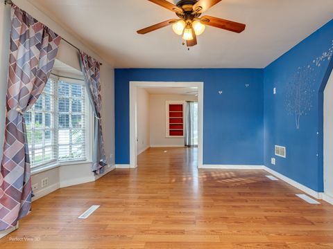Tiny photo for 817 Oneida Street, Joliet, IL 60435 (MLS # 12485252)