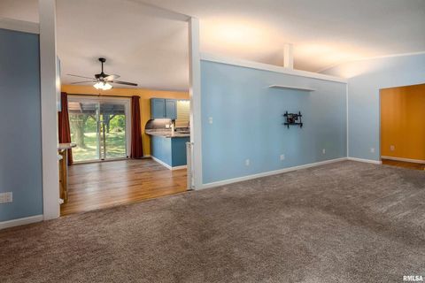 Tiny photo for 4799 Route 37, Marion, IL 62959 (MLS # EB459721)