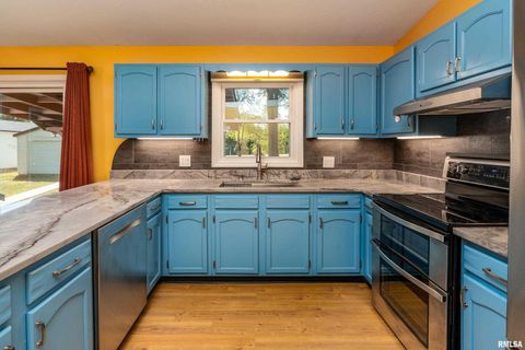 Tiny photo for 4799 Route 37, Marion, IL 62959 (MLS # EB459721)