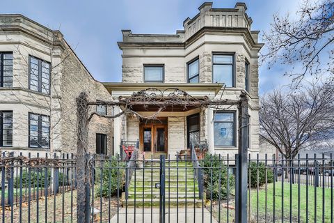 3901 N Hamilton Avenue Chicago IL 60618