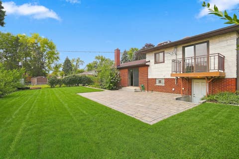 Tiny photo for 935 Anderson Terrace, Des Plaines, IL 60016 (MLS # 12719392)