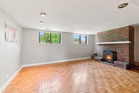 Tiny photo for 935 Anderson Terrace, Des Plaines, IL 60016 (MLS # 12719392)