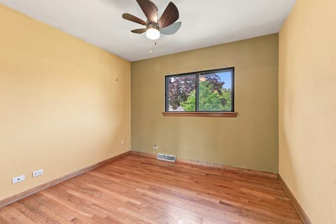 Tiny photo for 935 Anderson Terrace, Des Plaines, IL 60016 (MLS # 12719392)