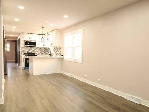 Tiny photo for 2115 W 68th Place, Chicago, IL 60636 (MLS # 12665888)