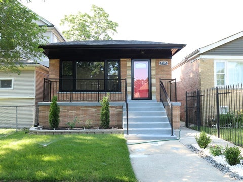 Photo of 2115 W 68th Place, Chicago, IL 60636 (MLS # 12665888)
