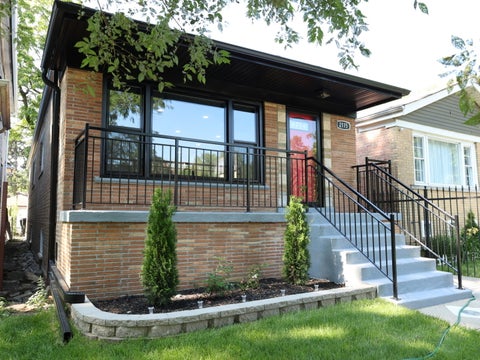 Tiny photo for 2115 W 68th Place, Chicago, IL 60636 (MLS # 12665888)