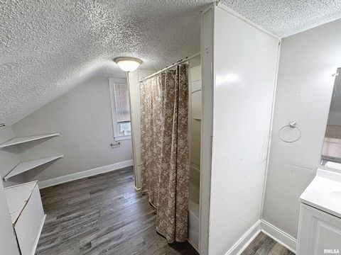 Tiny photo for 420 KIRKWOOD Boulevard, Davenport, IA 52803 (MLS # QC4268029)