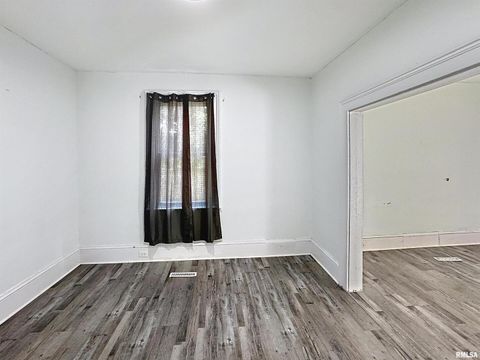 Tiny photo for 420 KIRKWOOD Boulevard, Davenport, IA 52803 (MLS # QC4268029)