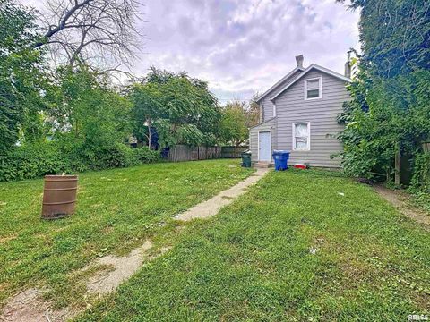 Tiny photo for 420 KIRKWOOD Boulevard, Davenport, IA 52803 (MLS # QC4268029)