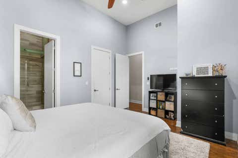 Tiny photo for 1522 W Cortez Street #1, Chicago, IL 60642 (MLS # 12736418)
