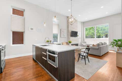 Tiny photo for 1522 W Cortez Street #1, Chicago, IL 60642 (MLS # 12736418)