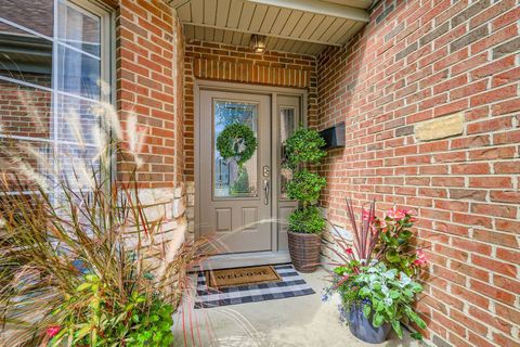 Tiny photo for 816 S Spring Road, Elmhurst, IL 60126 (MLS # 12364332)